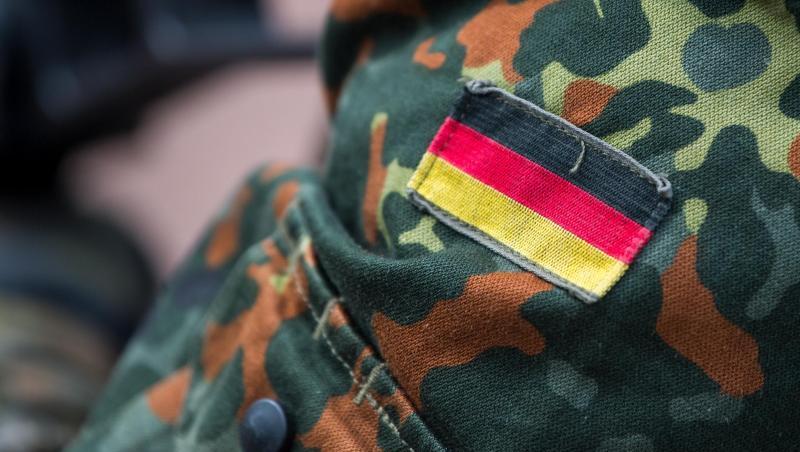 Die neue Wehrbeauftragte ruft zu stärkerem Engagement gegen Rechtsextremismus bei der Bundeswehr auf - warnte aber auch vor einem Generalverdacht. Die neue Wehrbeauftragte ruft zu stärkerem Engagement gegen Rechtsextremismus bei der Bundeswehr auf - warnte aber auch vor einem Generalverdacht.