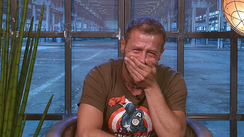 Eine anschließende Teilnahme in einer anderen Reality-Show ist untersagt. Erst nach sechs Monaten dürfen die Promis an einer vergleichbaren TV-Sendung, wie dem Dschungelcamp, teilnehmen.