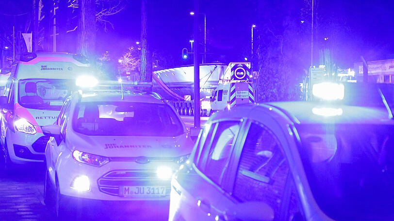 Die MS Utting wurde von der Rettungsstelle der Johanniter mit Blaulicht begrüßt.