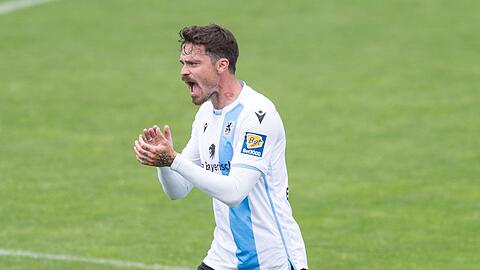 Nummer 13: Dennis Erdmann (Abwehr) - Vertrag bis 30. Juni 2021.