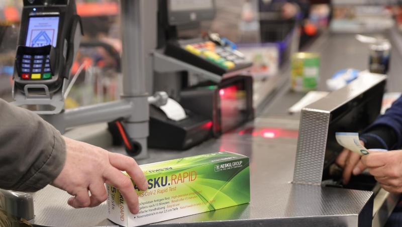 Aldi Und Lidl berrascht Von Nachfrage Nach Corona Selbsttests 