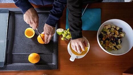 Bayern b&uuml;ndelt Angebote zur Gesundheitsf&ouml;rderung wie Ern&auml;hrungsschulungen auf einer neuen Internetplattform.