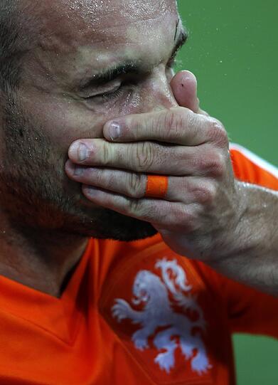 Untröstlich: Wesley Sneijder verschoss einen Elfer.