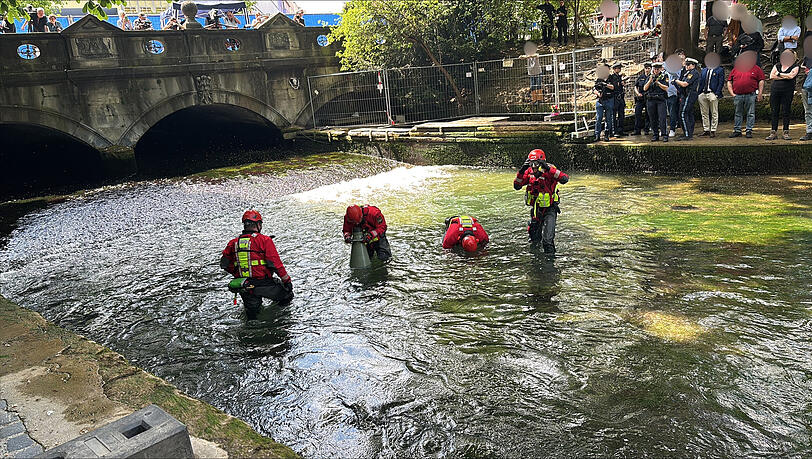 Untersuchung vom Eisbach nach Surfer-Unfall: Polizei teilt erste Ergebnisse mit