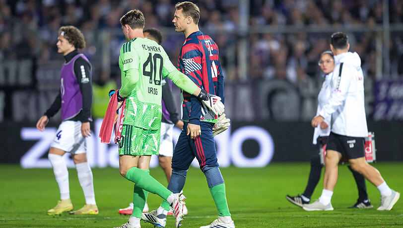 Urbig mit Kapitän Manuel Neuer (r.) in Osnabrück. Urbig mit Kapitän Manuel Neuer (r.) in Osnabrück.