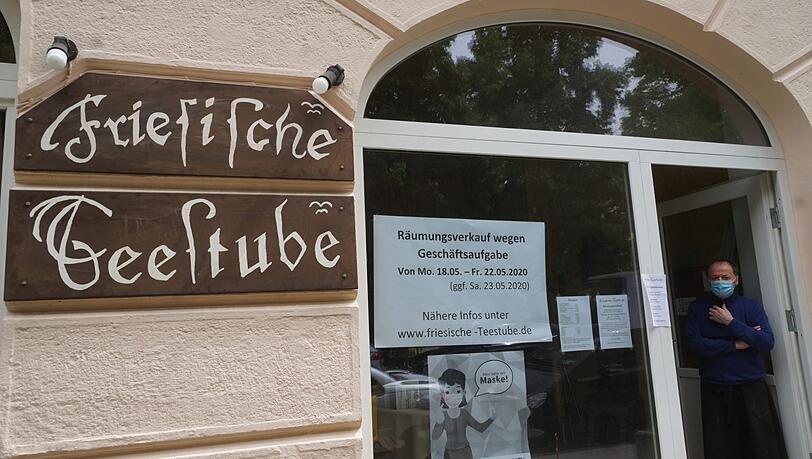Die Friesische Teestube von außen. Die Friesische Teestube von außen.