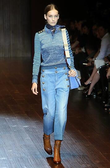 Das italienische Modehaus Gucci präsentiert seine neueste Kollektion.