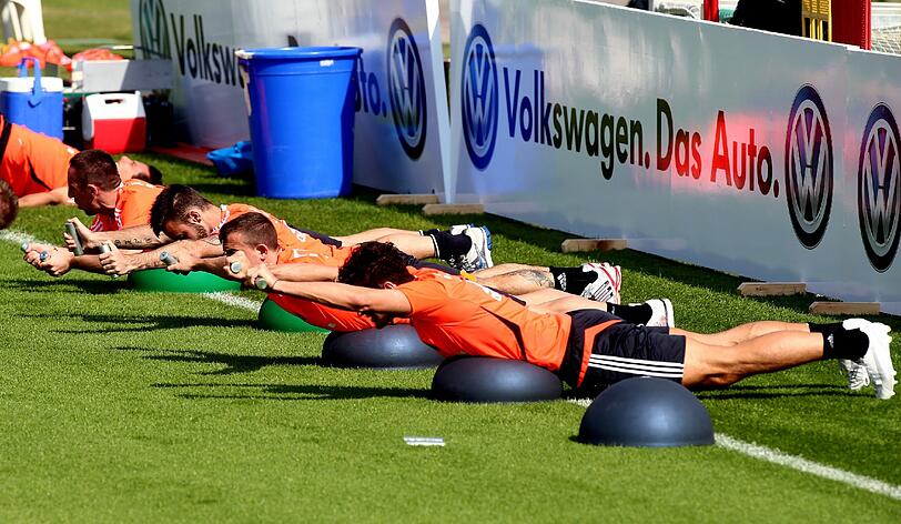 Tag 5 im Trainingslager des FC Bayern: Die Bilder aus Doha/Katar