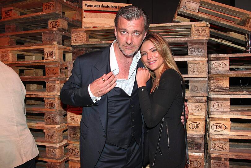 Ray Stevenson und Sophia Thomalla