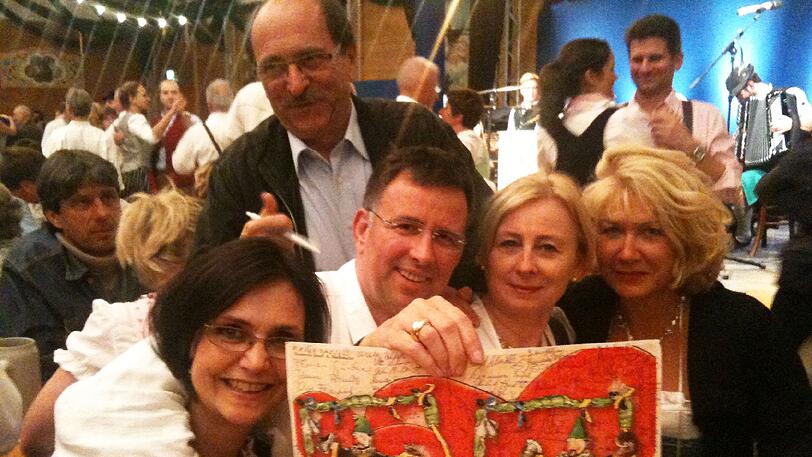 Sabine und Alexander Metz, Ronald Wolf, Johanna Aichmüller, Ute Strohmeyer (v.li.) beim ersten Oidn-Besuch.
