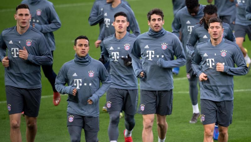 Der FC Bayern München könnte mit einem Heimsieg zumindest für eine Nacht mit dem kriselnden BVB wieder gleichziehen.