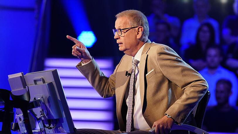Günther Jauch fordert in der "Wer wird Millionär?"-Folge Geschichtswissen. Günther Jauch fordert in der "Wer wird Millionär?"-Folge Geschichtswissen.