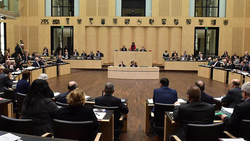 Blick in den Plenarsaal des Bundesrates in Berlin. Blick in den Plenarsaal des Bundesrates in Berlin.