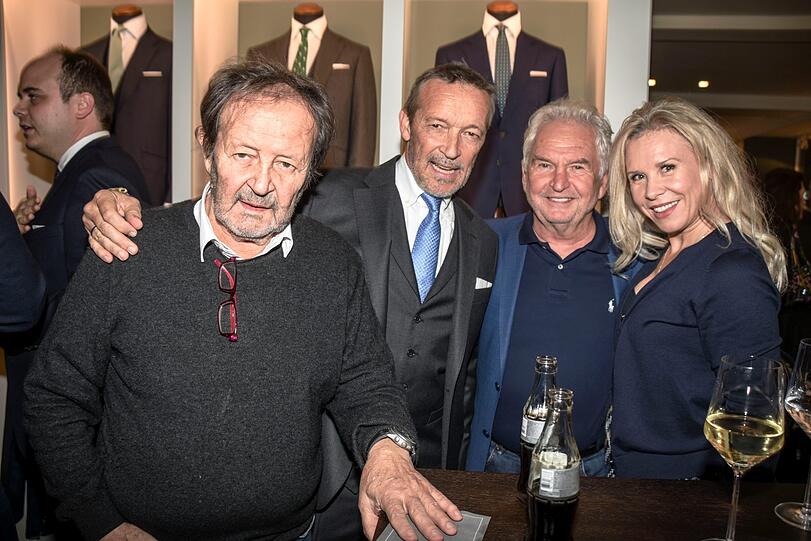 Gernot und Michael Roll mit Hans und Ingrid Ostler
