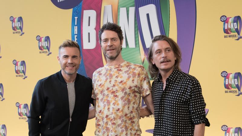Keine Teddybären weit und breit: Take That besuchen in Berlin die Proben des Musicals "The Band". Keine Teddybären weit und breit: Take That besuchen in Berlin die Proben des Musicals "The Band".