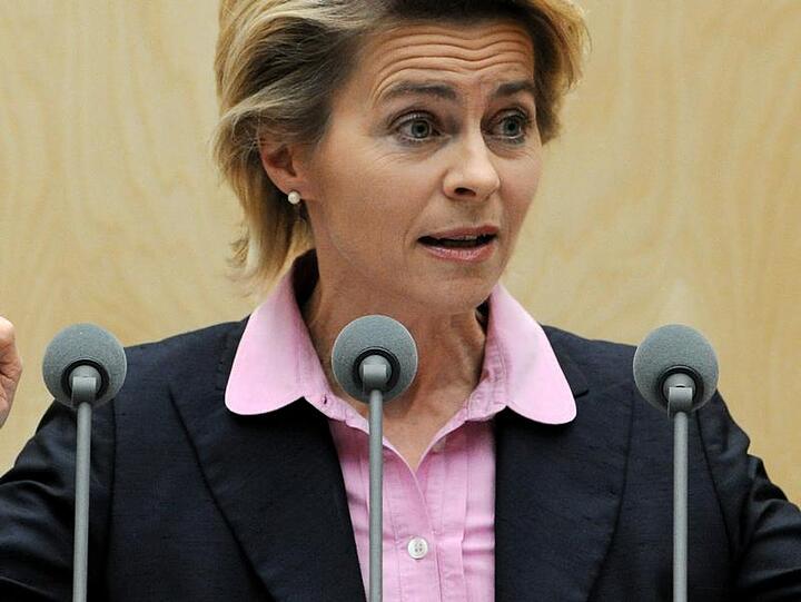 Solange rechnen, bis es ins Budget passt? Ministerin von der Leyen lässt ihre Beamten immer neue Methoden probieren