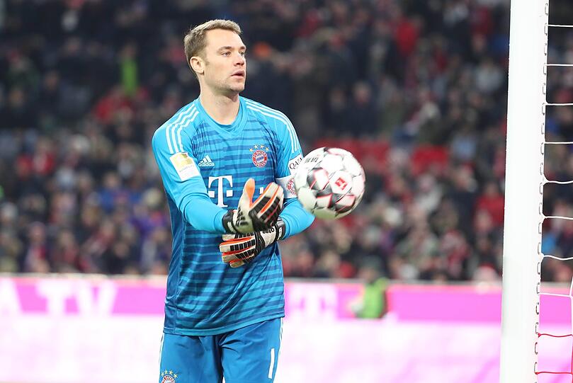 MANUEL NEUER - NOTE 3: Entschärfte Brumas Fernschuss souverän (22.). Bei Upamecanos Kopfball rettete die Latte für ihn (36.). Sein Fehlpass blieb ohne Folgen (74.).