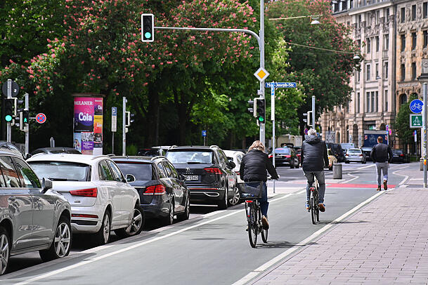Ein kleines Stück Radschnellweg gibt es in München schon: Hier fahren die Radler Richtung Stachus. Ein kleines Stück Radschnellweg gibt es in München schon: Hier fahren die Radler Richtung Stachus.