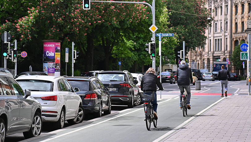 Ein kleines Stück Radschnellweg gibt es in München schon: Hier fahren die Radler Richtung Stachus. Ein kleines Stück Radschnellweg gibt es in München schon: Hier fahren die Radler Richtung Stachus.