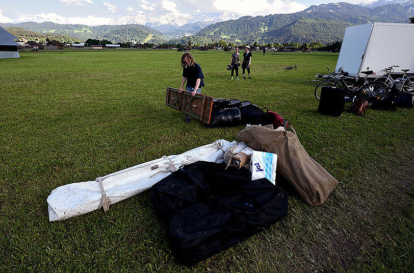 In Garmisch wird das G7-Protestcamp aufgebaut. Vergangene Gipfel haben gezeigt, dass Protestcamps immer wieder auch von radikalen Linksextremisten als Unterschlupf genutzt werden.