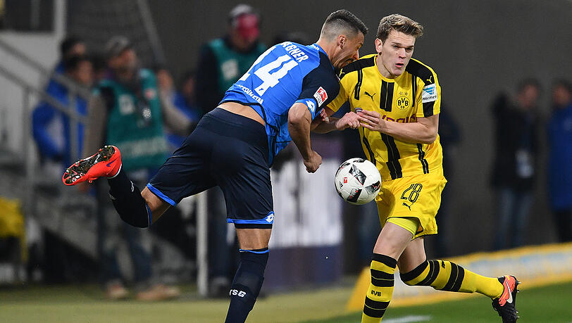 "Da herrscht eine Super-Stimmung, aber von uns scheißt sich jetzt keiner in die Hosen", sagt Wagner (l.) vor dem Gastspiel in Dortmund.
