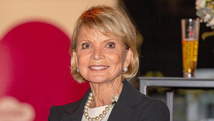 Schauspielerin Uschi Glas fühlt sich von Künstlicher Intelligenz "missbraucht".