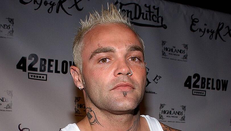 Der Musiker Shifty Shellshock ist mit 49 Jahren gestorben. Der Musiker Shifty Shellshock ist mit 49 Jahren gestorben.