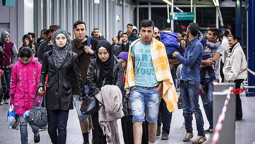 Die entscheidende Frage: Wie kann die hohe Zahl der in Duetschland ankommenden Flüchtlinge versorgt werden? Die entscheidende Frage: Wie kann die hohe Zahl der in Duetschland ankommenden Flüchtlinge versorgt werden?