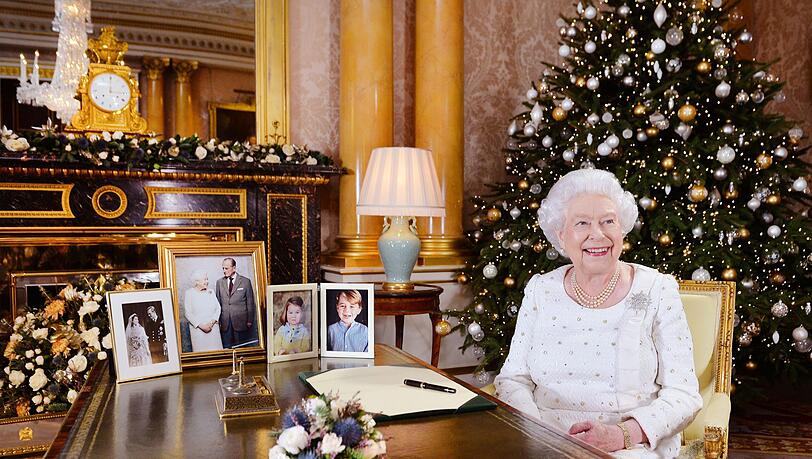 Die britische Königin Elizabeth II. nach ihrer Weihnachtsansprache im Buckingham Palace,