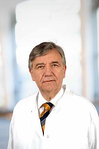 Dr. Klaus Müller. Dr. Klaus Müller.