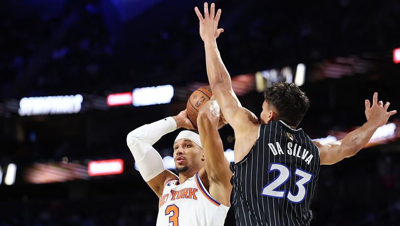 Orlandos Tristan da Silva (l) wehrte sich vergeblich gegen Josh Hart und die Knicks. Orlandos Tristan da Silva (l) wehrte sich vergeblich gegen Josh Hart und die Knicks.