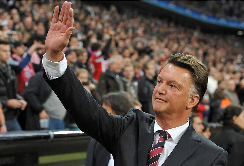 Als &bdquo;Fachmann, Lehrer, Fußball-Lehrer&ldquo; wurde Louis van Gaal nach dem gescheiterten Experiment mit Jürgen Klinsmann gepriesen. Groß war nach dem Double-Gewinn und dem Erreichen des Champions-League-Finals die Hoffnung auf eine lange und erfolgreiche Ära mit dem Niederländer. Aber nun ist vorzeitig Schluss.