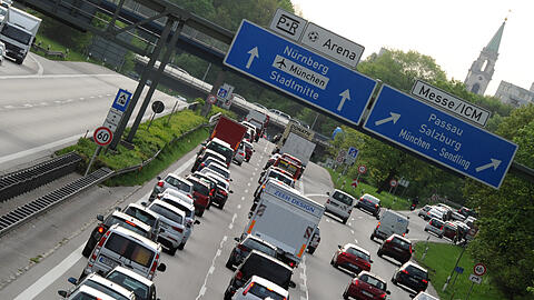 Der Unfall ereignete sich auf der A96 in Richtung München. (Archivbild)