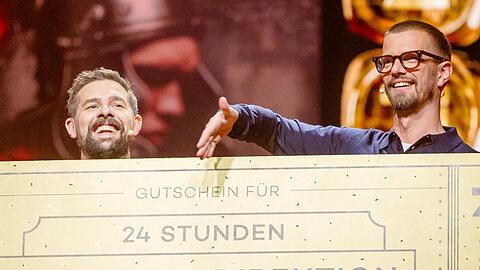 Klaas Heufer-Umlauf (l.) und Joko Winterscheidt erspielten sich im April 24 Stunden Sendezeit. Das hat jetzt Konsequenzen.