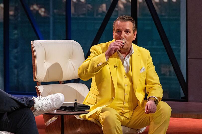 Ralf Dümmel trinkt eigentlich keinen Alkohol. Doch für "Kölsche Koks" macht er eine Ausnahme. Ralf Dümmel trinkt eigentlich keinen Alkohol. Doch für "Kölsche Koks" macht er eine Ausnahme.