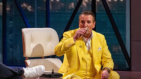 Ralf D&uuml;mmel trinkt eigentlich keinen Alkohol. Doch f&uuml;r "K&ouml;lsche Koks" macht er eine Ausnahme.