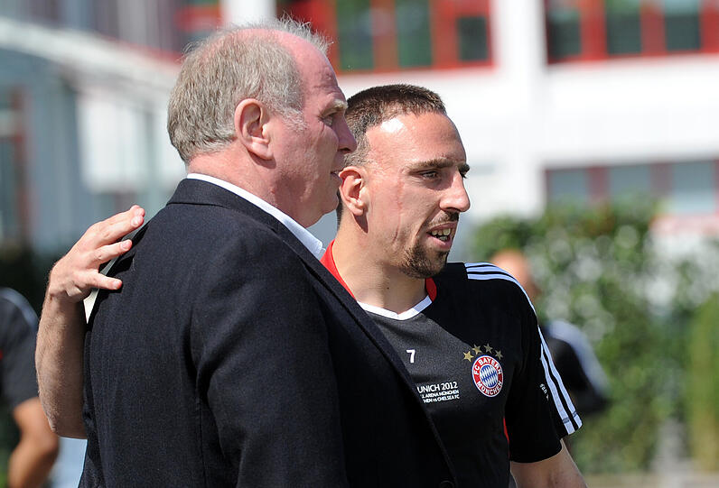 Ein inniges Verhältnis: Franck Ribéry und der ehemalige Bayern-Präsident Uli Hoeneß.