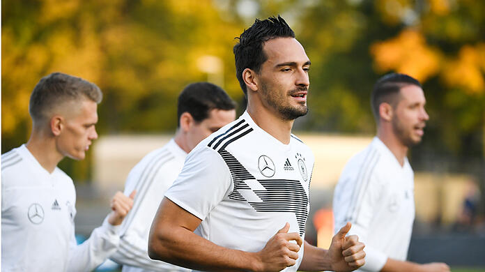 Ungewohnt: Mats Hummels mit Irokesenschnitt.