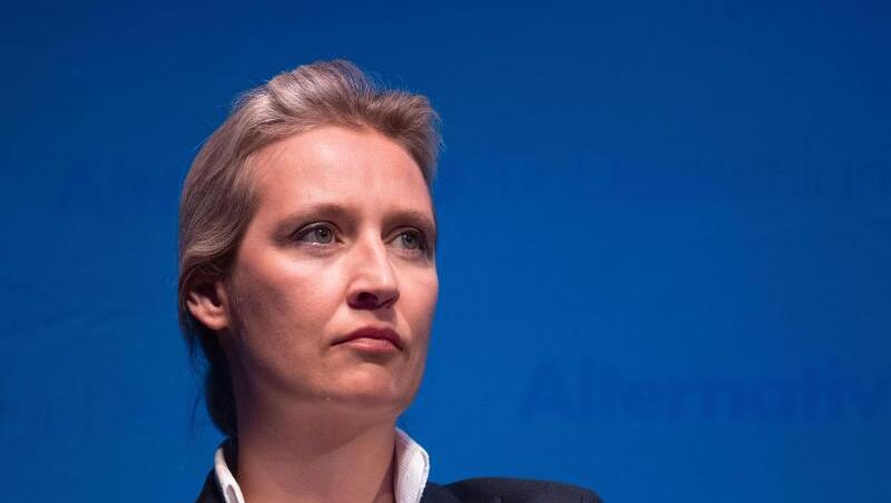 Alice Weidel ist Vorsitzende der AfD-Fraktion im Bundestag. Alice Weidel ist Vorsitzende der AfD-Fraktion im Bundestag.