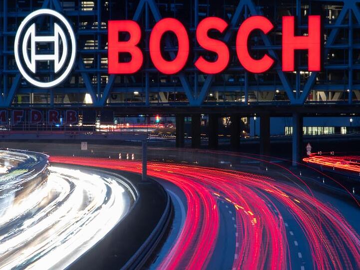 Die schwächelnde Nachfrage nach Autos bremst auch die Geschäfte des Zulieferers Bosch.