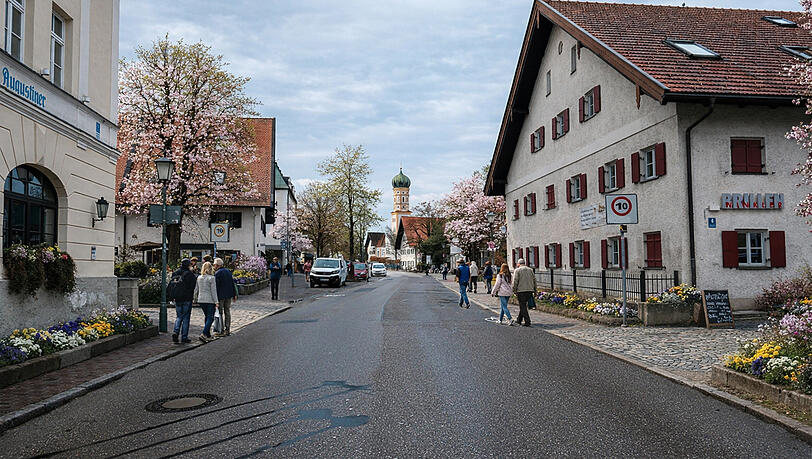 Schrittgeschwindigkeit im Haderner Dorfkern: So könnte die Heiglhofstraße laut der Fraktion aussehen. Schrittgeschwindigkeit im Haderner Dorfkern: So könnte die Heiglhofstraße laut der Fraktion aussehen.