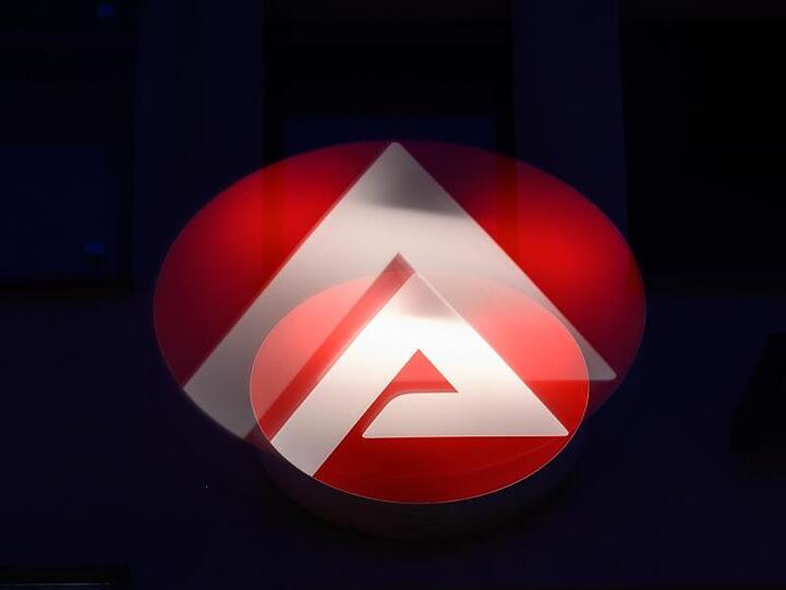 Das Logo der Bundesagentur für Arbeit. Foto: Sebastian Gollnow/dpa/Archivbild