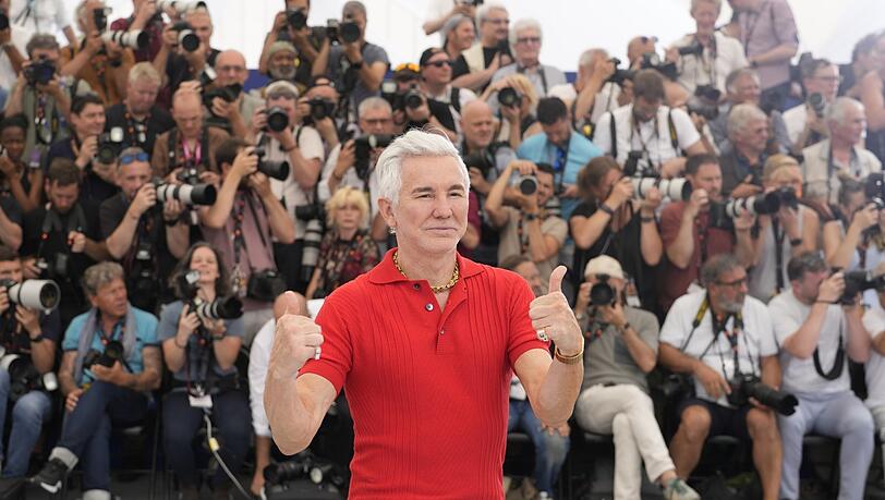 Regisseur Baz Luhrmann stellt "Elvis" in Cannes vor. Regisseur Baz Luhrmann stellt "Elvis" in Cannes vor.