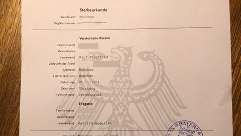 Die Sterbeurkunde von Siegfrid H. Das KVR hat ihm für die Bundestagswahl (erneut) seine Wahlbenachrichtigung zugestellt.