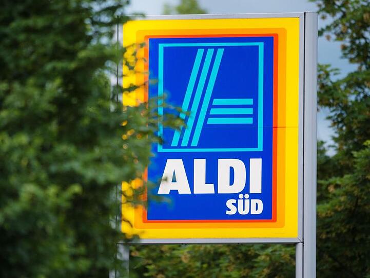 Wer bei Aldi nicht auf den sogenannten Knotenbeutel verzichten will, muss dafür bald einen Cent pro Stück zahlen.