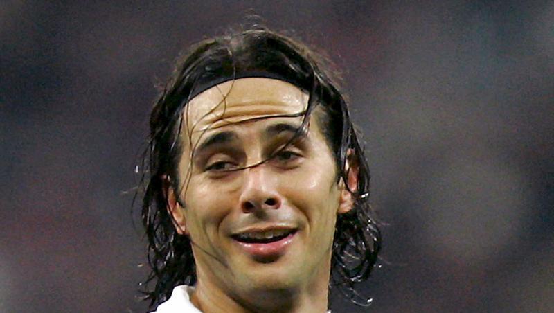 Ex-Bayer Claudio Pizarro kehrt in die Bundesliga zurück. Der Peruaner wechselt nach Bremen.