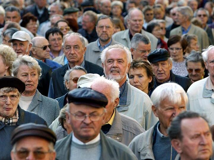 Geld im Alter: Die Rente ist kein sicheres Polster