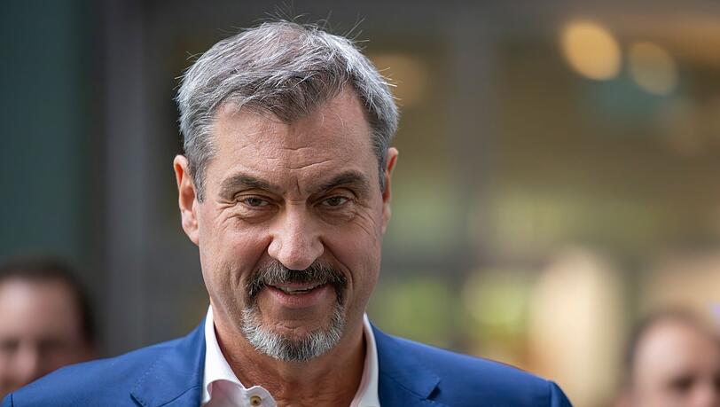 Nach der Sitzung des CSU-Vorstandes hatte Markus Söder gut lachen - dennoch bereiten auch ihm die finanziellen Nöte der bayerischen Kommunen zunehmend Sorgen. Nach der Sitzung des CSU-Vorstandes hatte Markus Söder gut lachen - dennoch bereiten auch ihm die finanziellen Nöte der bayerischen Kommunen zunehmend Sorgen.