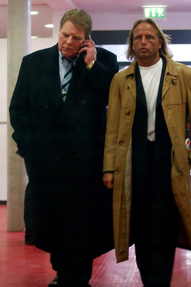 Svend Friderici (r.) wie so oft an der Seite von Karl-Heinz Wildmoser – dem wohl berüchtigtsten Präsidenten des TSV 1860. Svend Friderici (r.) wie so oft an der Seite von Karl-Heinz Wildmoser – dem wohl berüchtigtsten Präsidenten des TSV 1860.