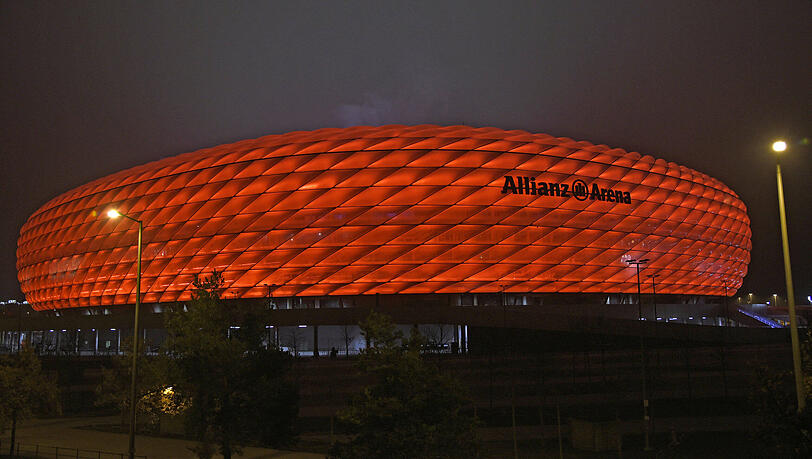 Finden in der Allianz Arena im Sommer EM-Spiele mit Fans statt? (Archivbild)